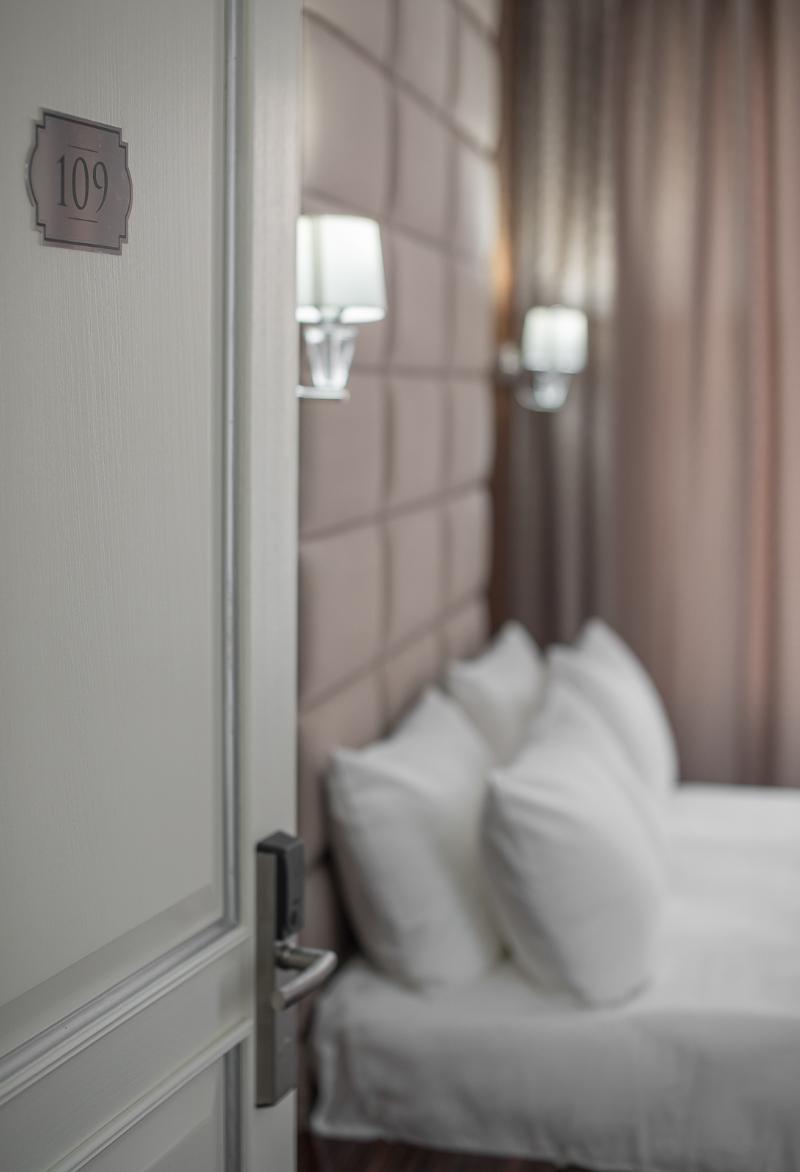 London Boutique Hotel Chisinau Ngoại thất bức ảnh